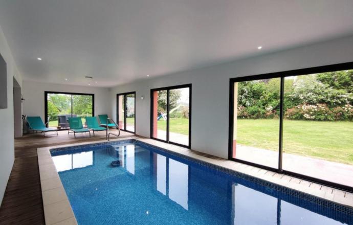 Maison Avec Piscine Interieure Privee Sans Vis A Vis Chauffee Toute L Annee Quievrecourt Exterior photo